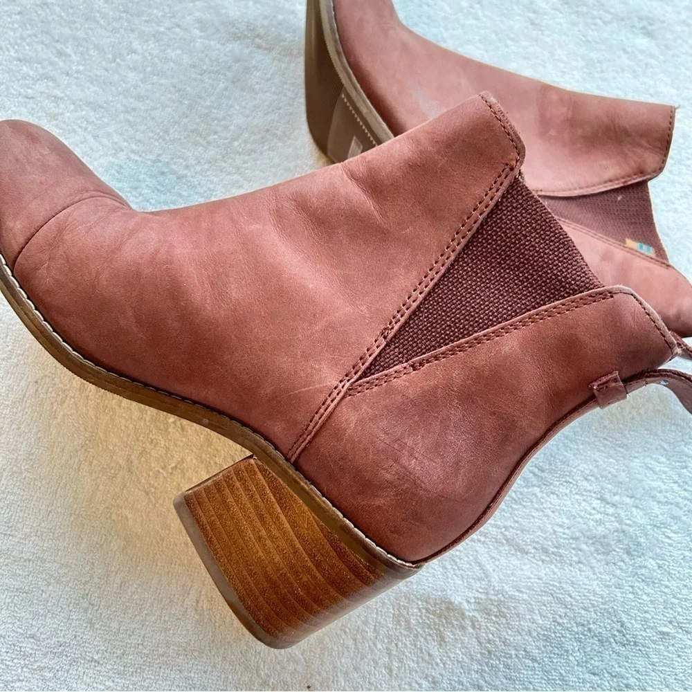TOMS WOMENS ESME LEATHER CHELSEA BOOTS - BURNT HENNA 6.5